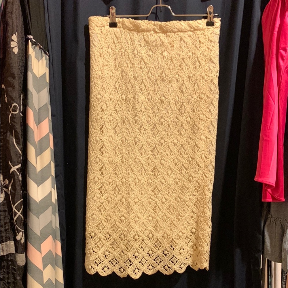 Anne Klein Cream Lace Pencil Skirt